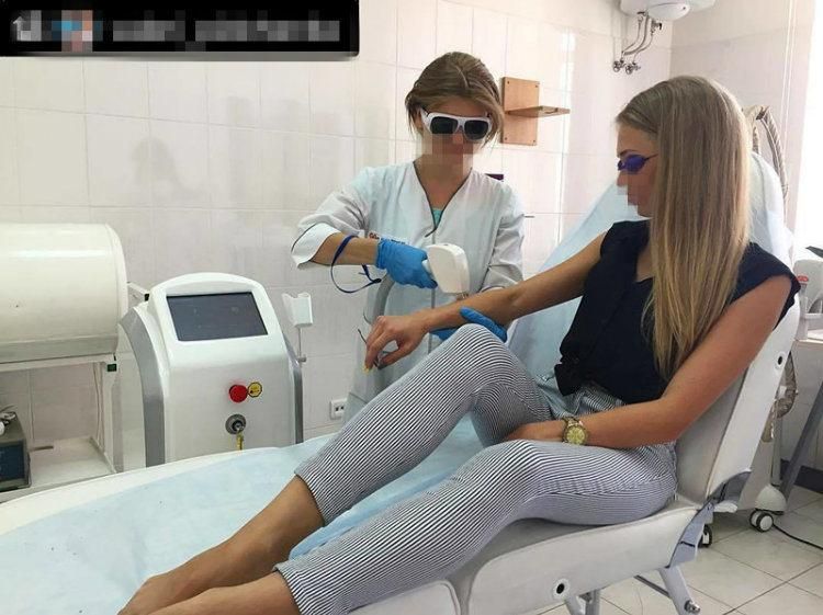 Beijing Sincoheren 1200W 808nm Diode Laser Hair Removal Machine