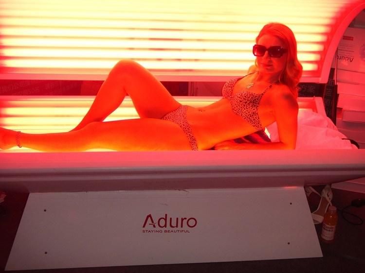 Beauty Salon Non-Invasive PDT Light Therapy Bed for Collagen Regeneration